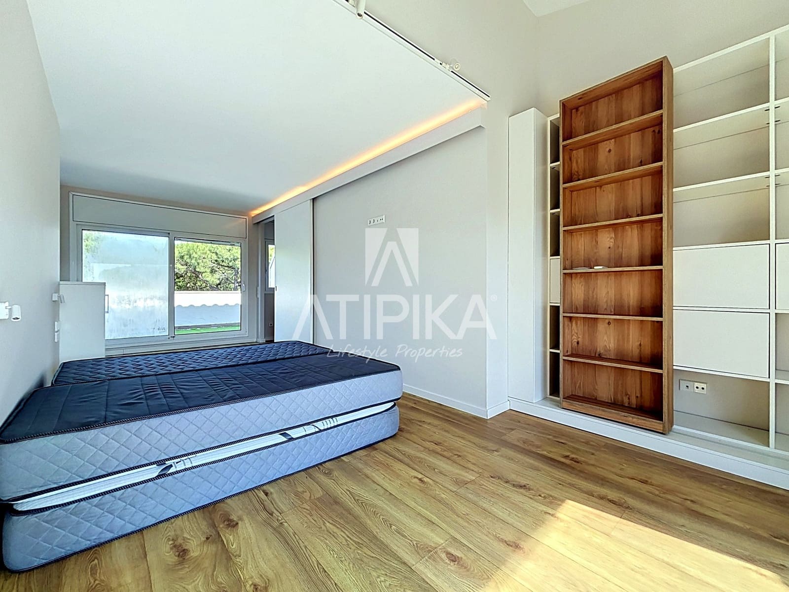 4 bedroom Villa for rent in Gava with pool garage - € 6,000 (Ref: 9941316)