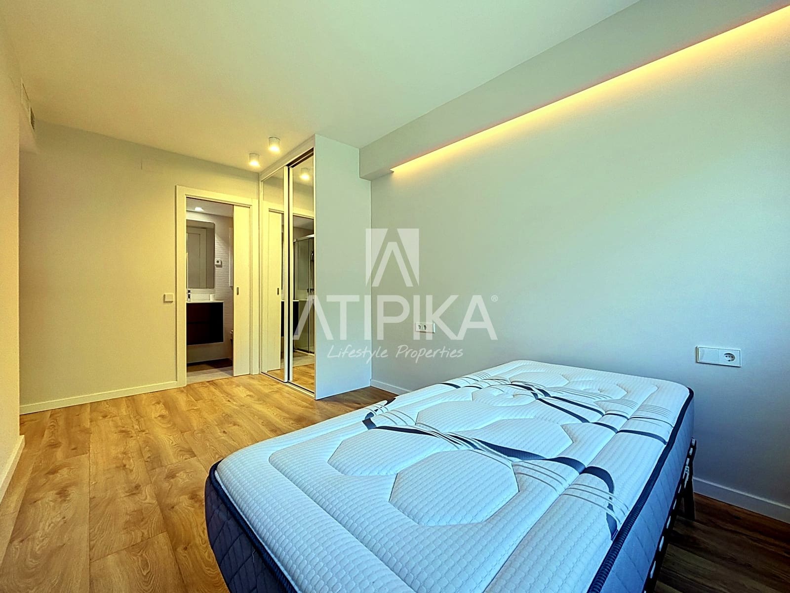 4 bedroom Villa for rent in Gava with pool garage - € 6,000 (Ref: 9941316)