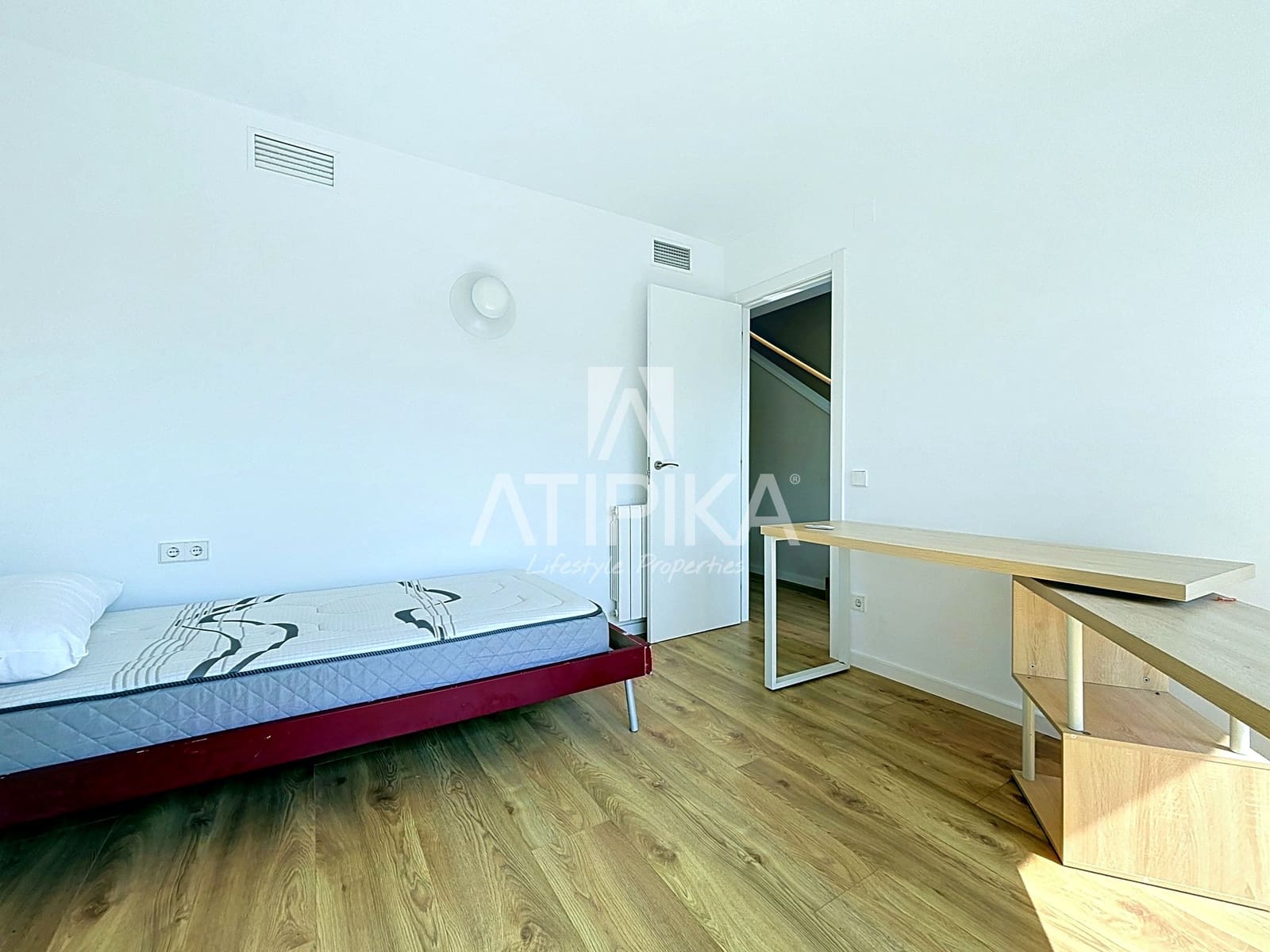 4 bedroom Villa for rent in Gava with pool garage - € 6,000 (Ref: 9941316)