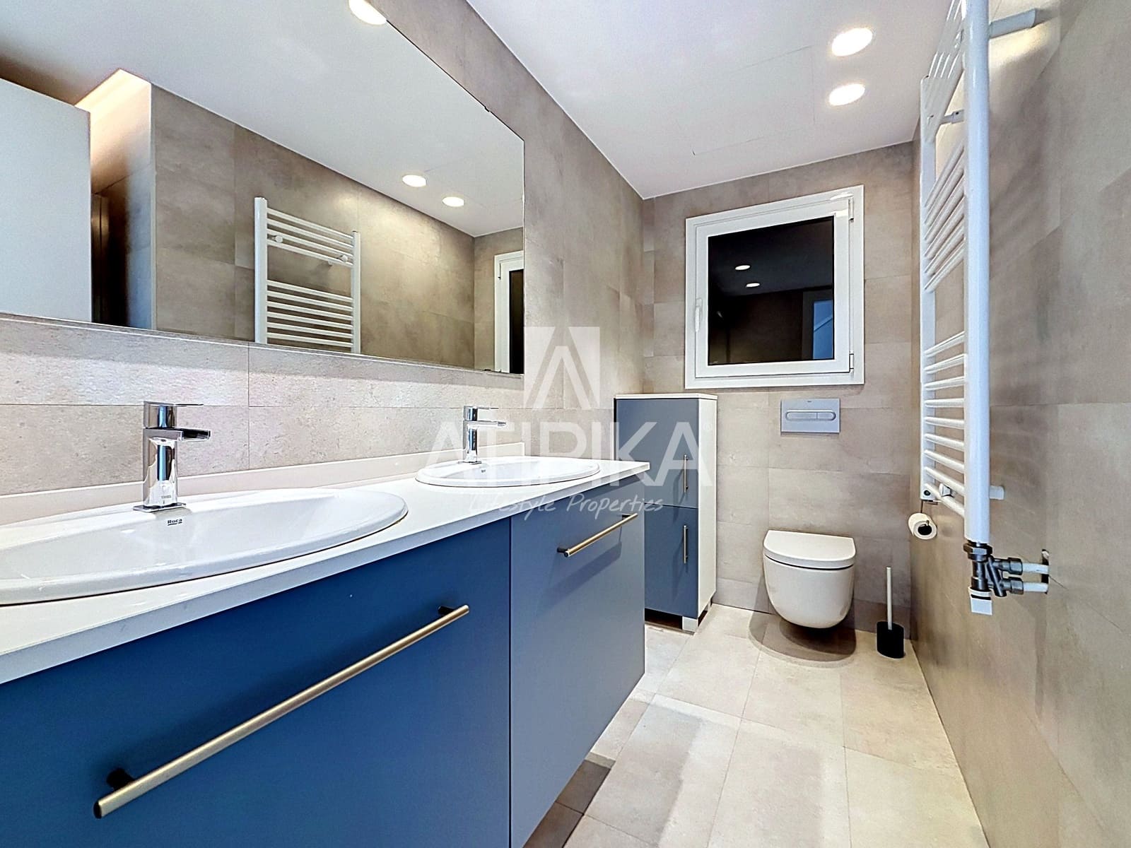 4 bedroom Villa for rent in Gava with pool garage - € 6,000 (Ref: 9941316)