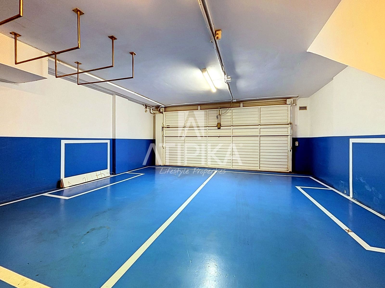 4 bedroom Villa for rent in Gava with pool garage - € 6,000 (Ref: 9941316)