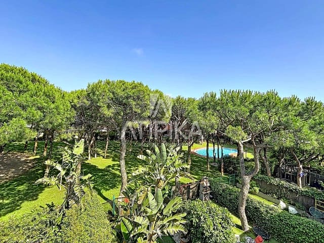4 soverom Villa til leie i Gavà med svømmebasseng garasje - € 6 000 (Ref: 9941316)