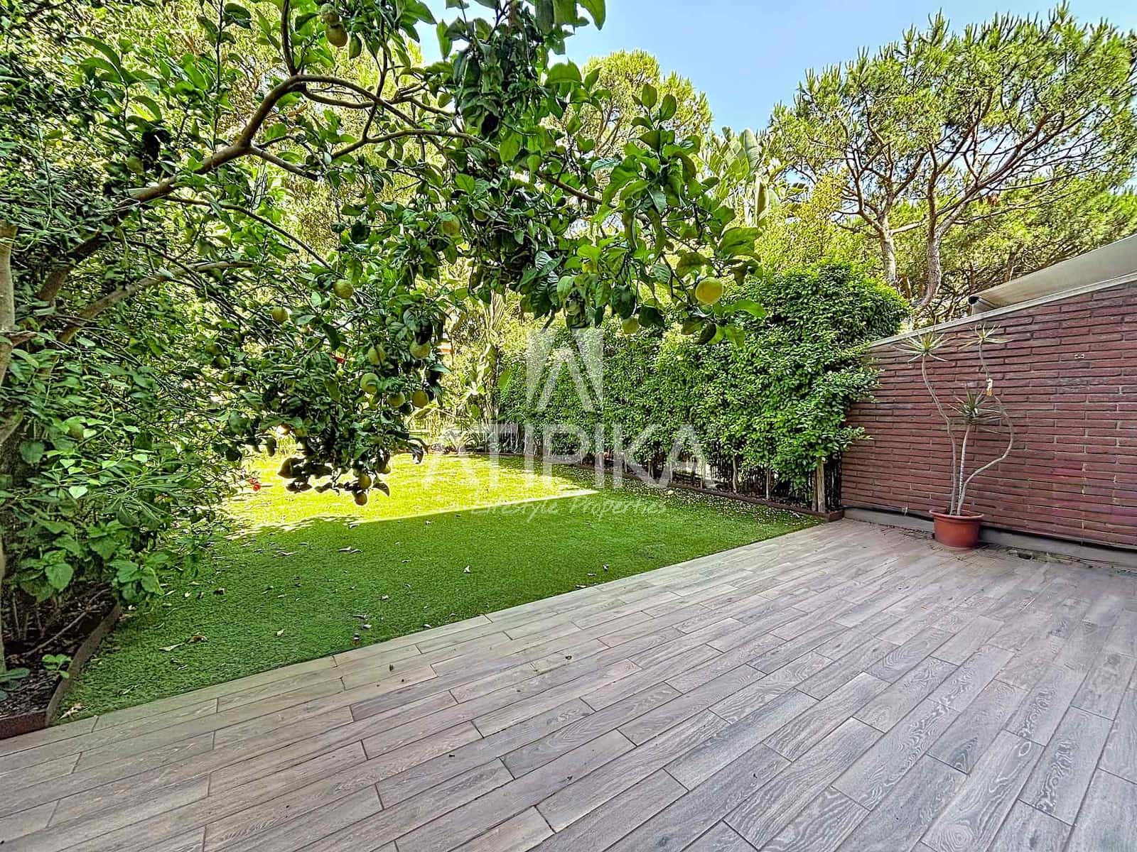 4 bedroom Villa for rent in Gava with pool garage - € 6,000 (Ref: 9941316)