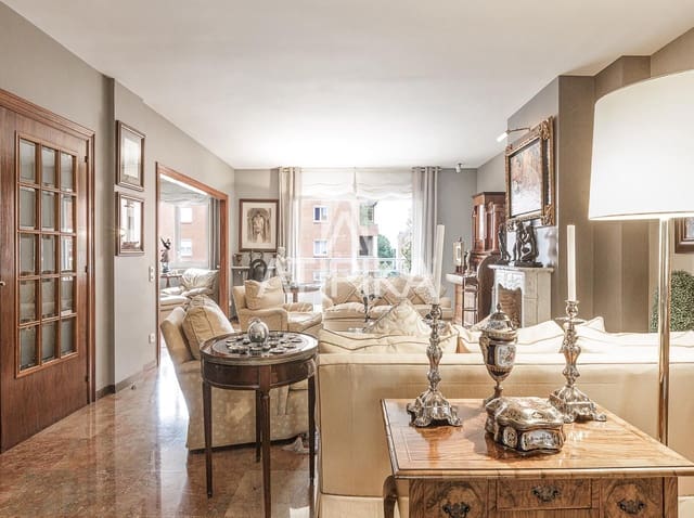 5 Zimmer Apartment zu verkaufen in Barcelona Stadt mit Pool - 2.280.000 € (Ref: 9941329)