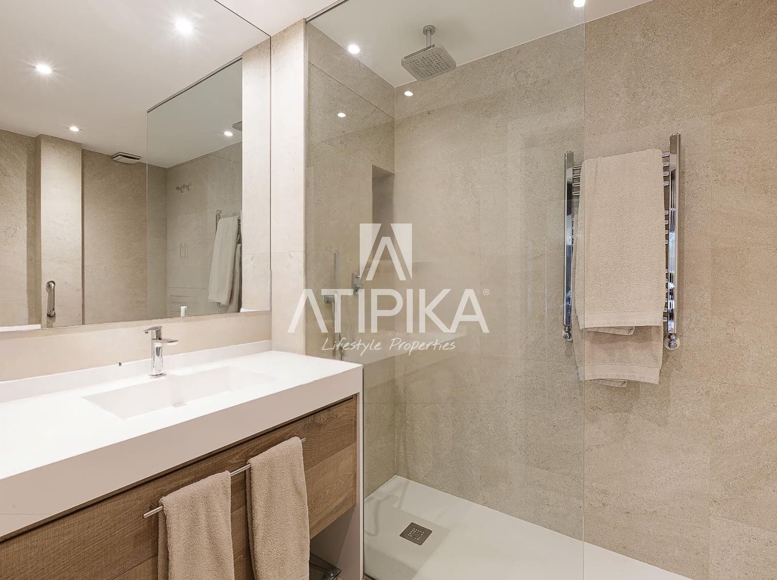 5 Zimmer Apartment zu verkaufen in Barcelona Stadt mit Pool - 2.280.000 € (Ref: 9941329)