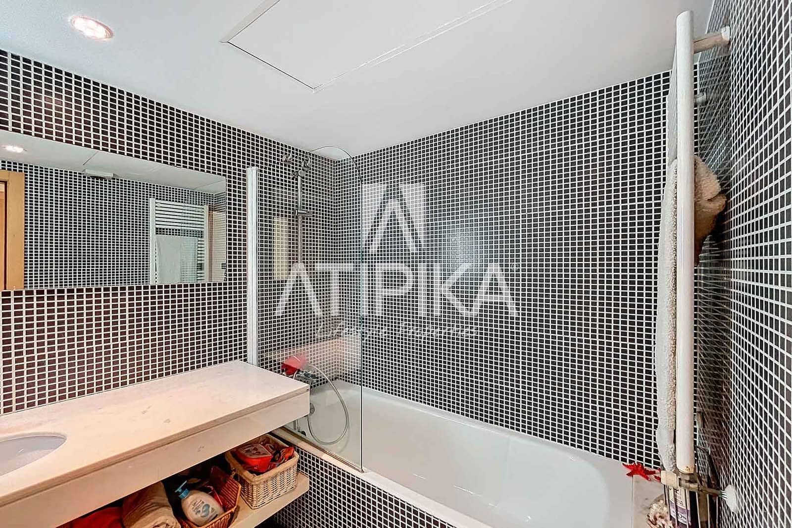 4 Zimmer Villa zu verkaufen in Barcelona Stadt - 1.840.000 € (Ref: 9941330)