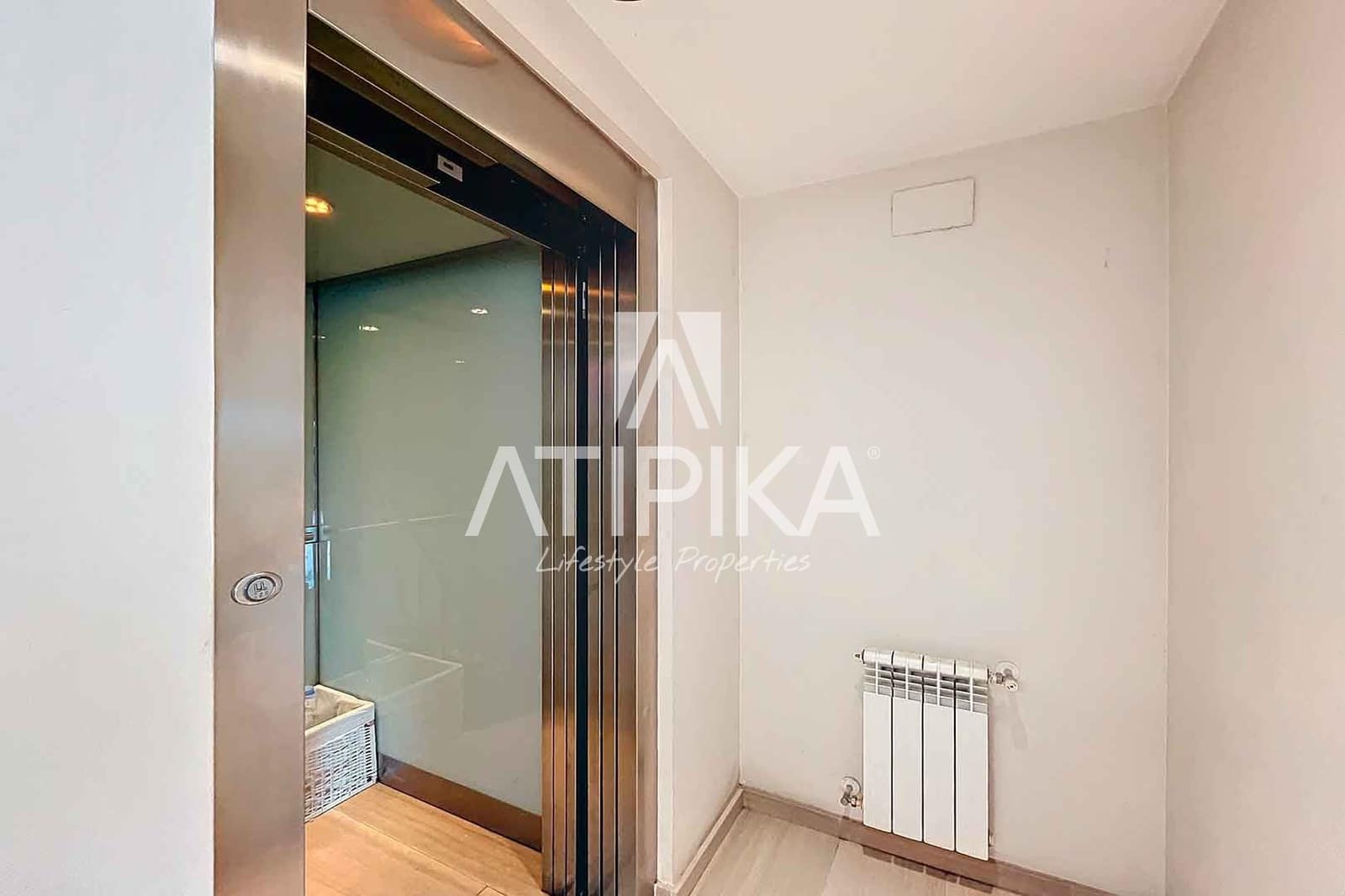 4 Zimmer Villa zu verkaufen in Barcelona Stadt - 1.840.000 € (Ref: 9941330)