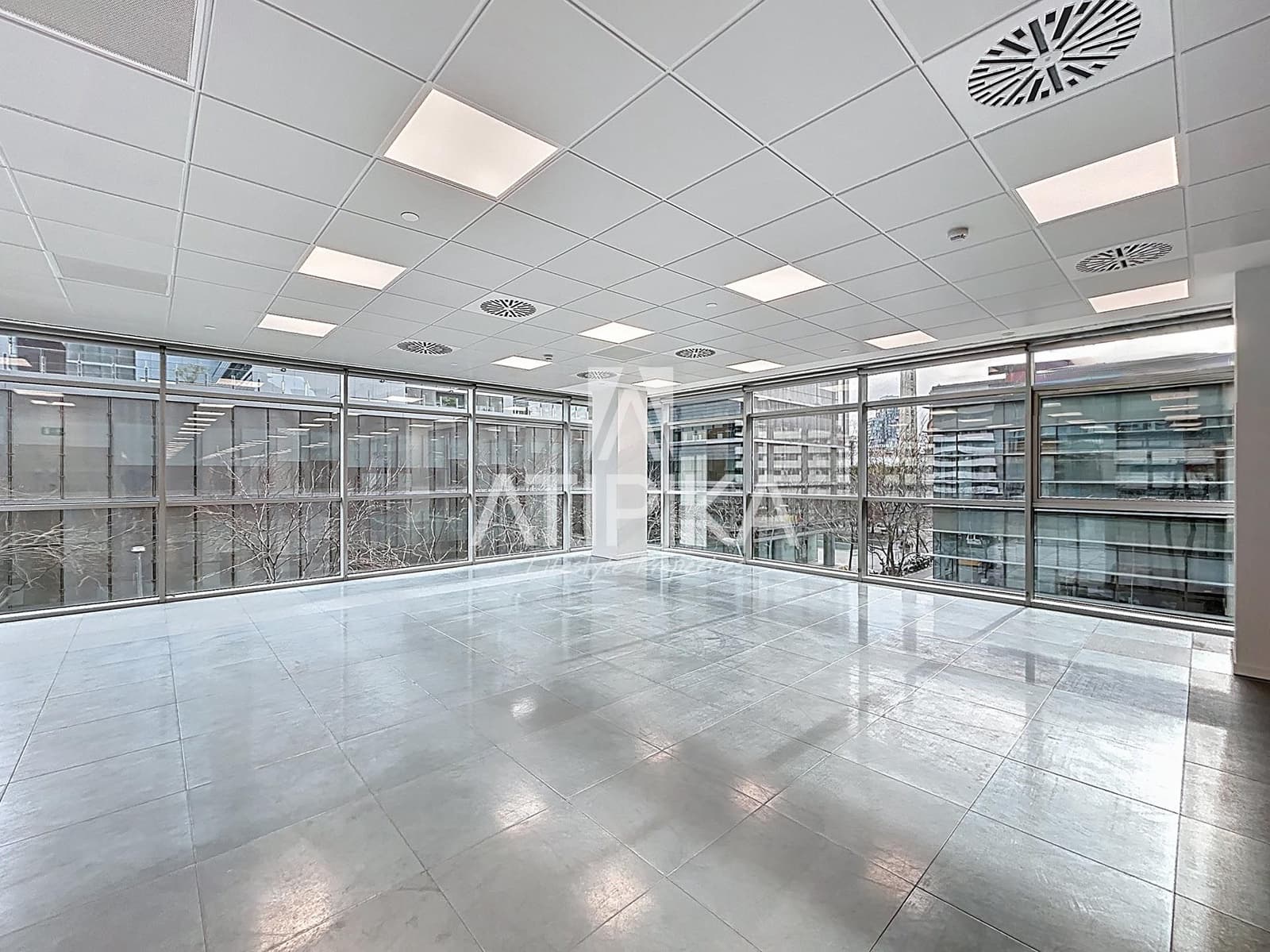 Kantoor te huur in Barcelona stad - € 17.682 (Ref: 9941332)