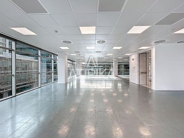 Kontor att hyra i Barcelona stad - 18 945 € (Ref: 9941333)