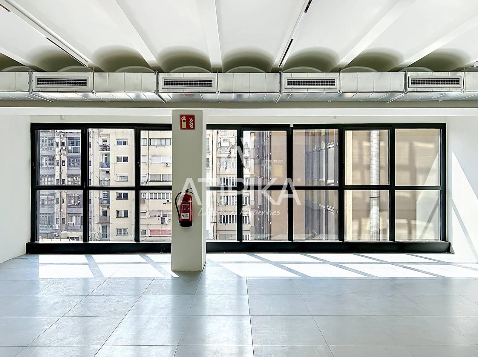 Kontor til leje i Barcelona by - € 17.319 (Ref: 9941334)