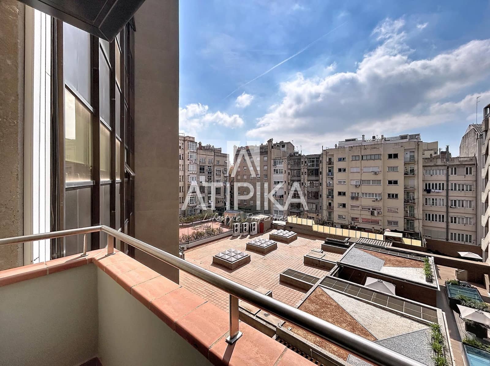 Kontor til leje i Barcelona by - € 17.319 (Ref: 9941334)