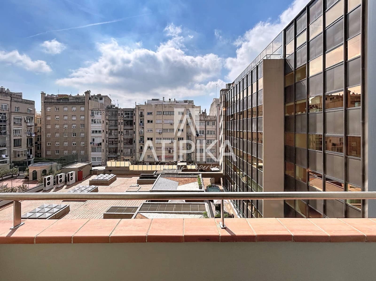 Kontor til leje i Barcelona by - € 17.319 (Ref: 9941334)