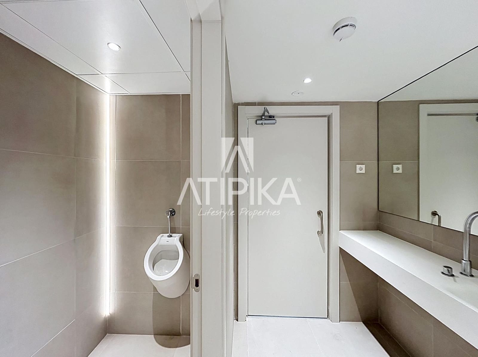 Kontor til leje i Barcelona by - € 17.328 (Ref: 9941335)