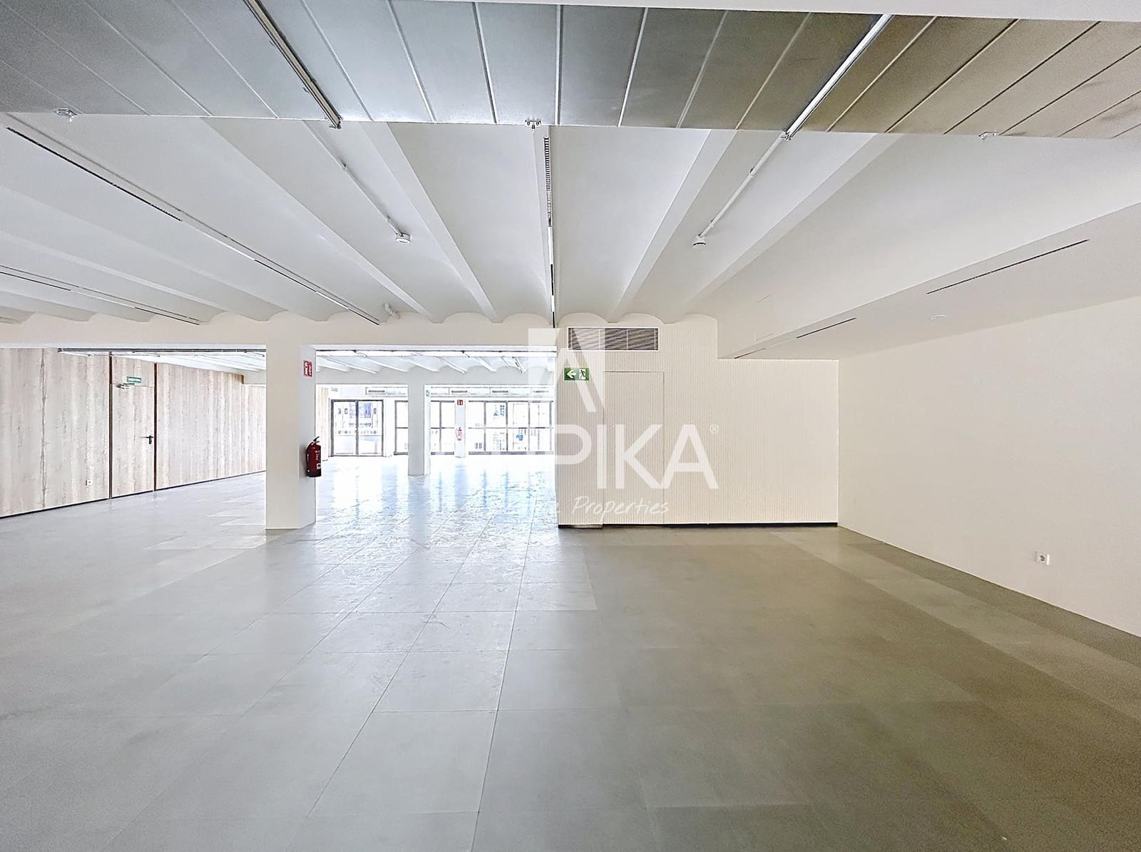 Kontor til leje i Barcelona by - € 17.328 (Ref: 9941335)