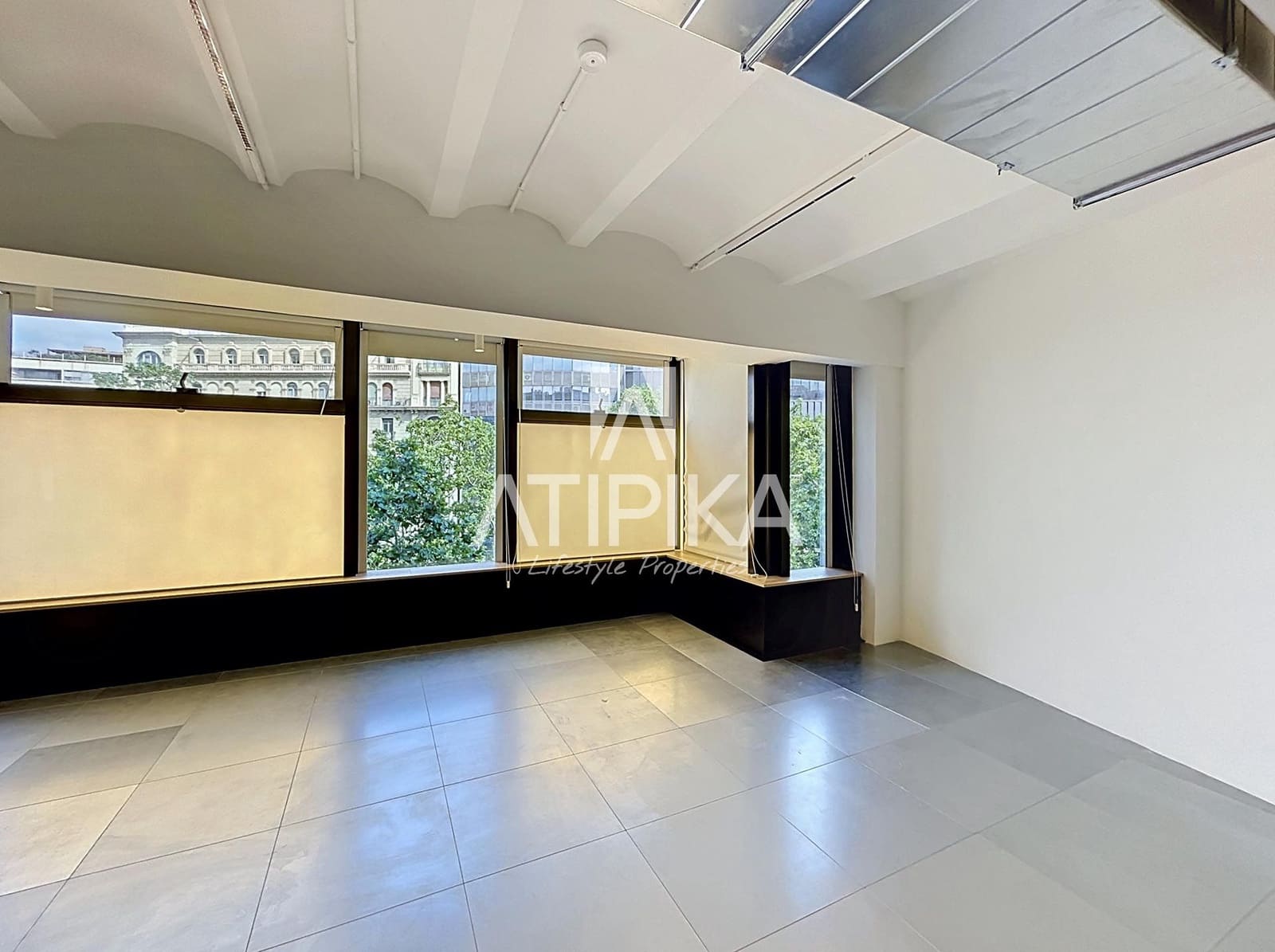 Kontor til leje i Barcelona by - € 17.328 (Ref: 9941335)