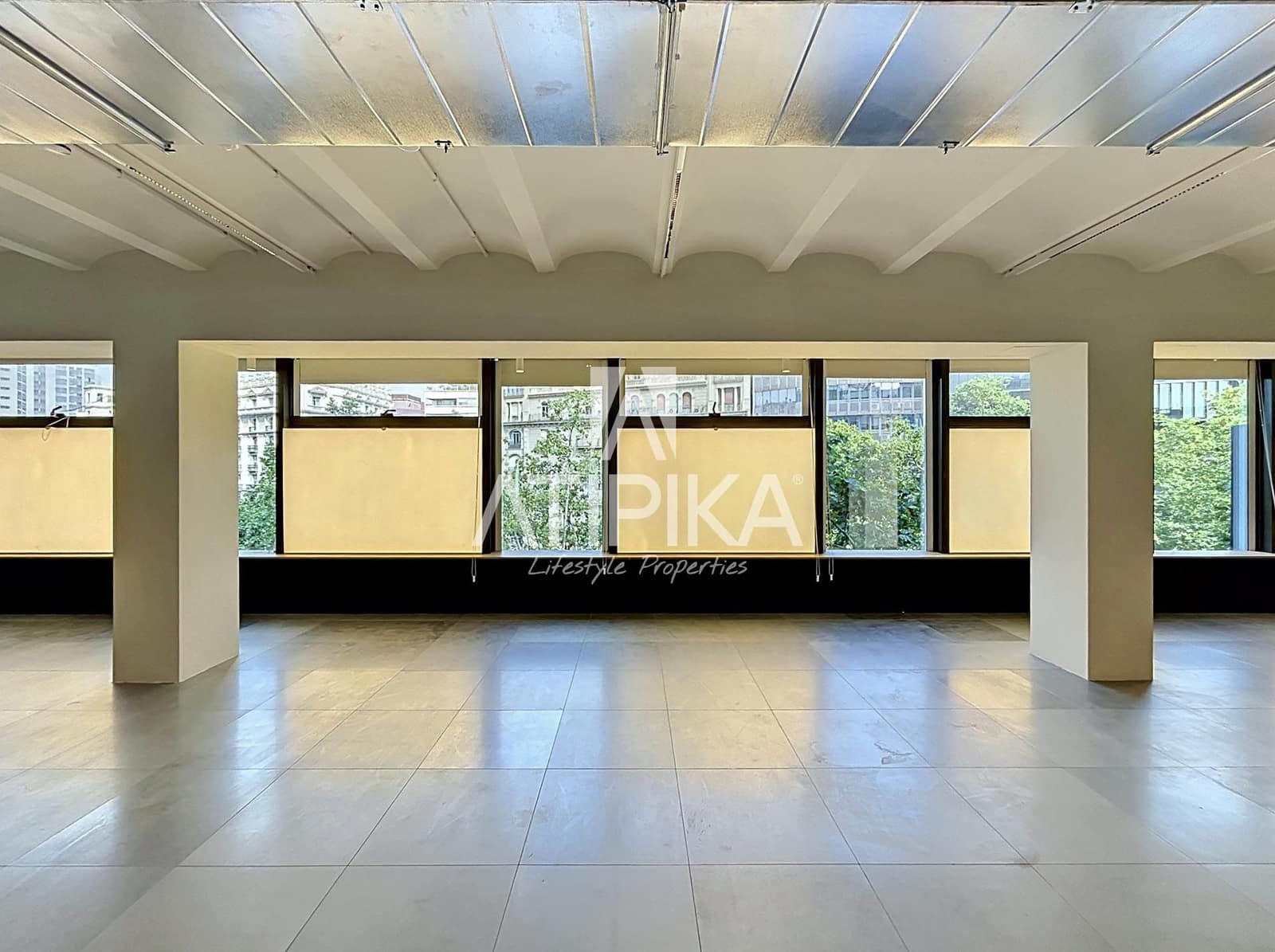 Kontor til leje i Barcelona by - € 17.328 (Ref: 9941335)
