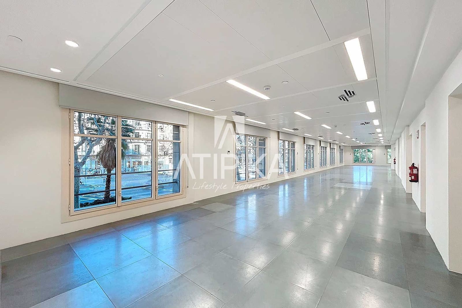 5 slaapkamer Kantoor te huur in Barcelona stad - € 13.130 (Ref: 9941338)