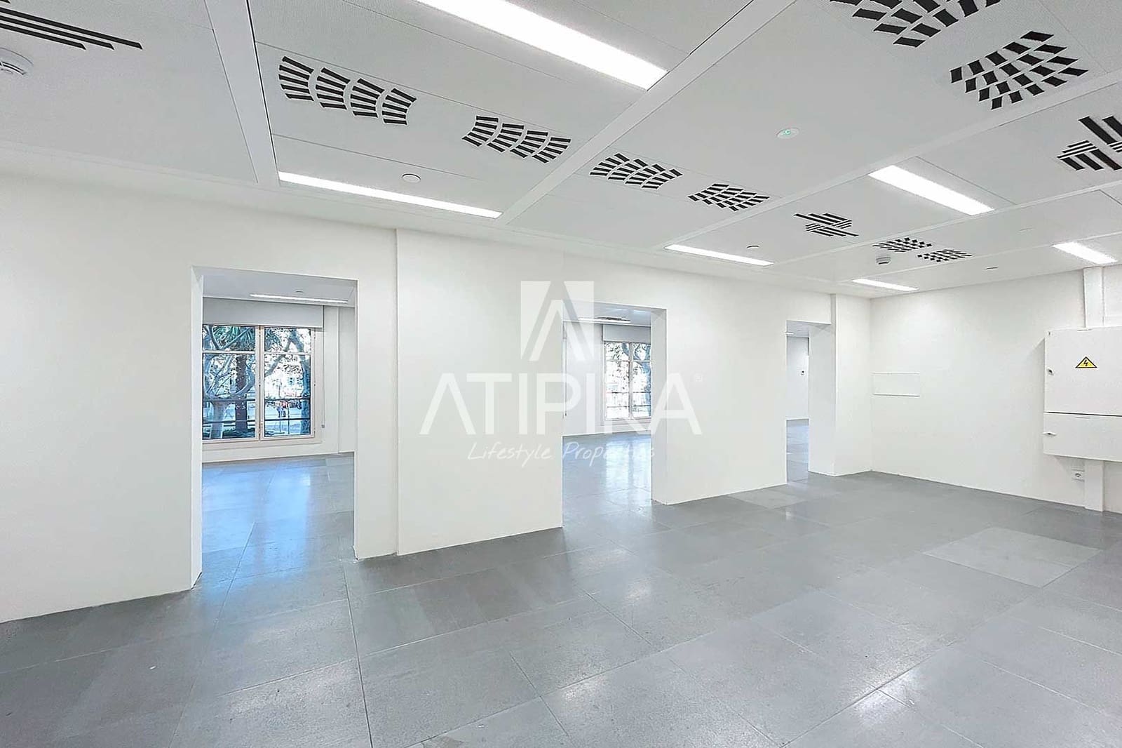 5 slaapkamer Kantoor te huur in Barcelona stad - € 13.130 (Ref: 9941338)