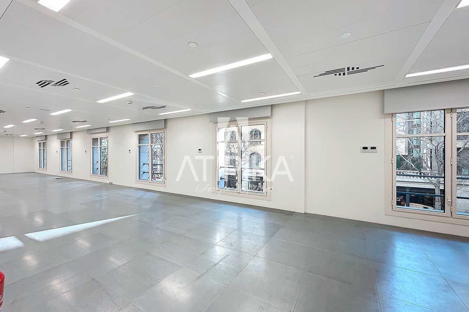 5 slaapkamer Kantoor te huur in Barcelona stad - € 13.130 (Ref: 9941338)