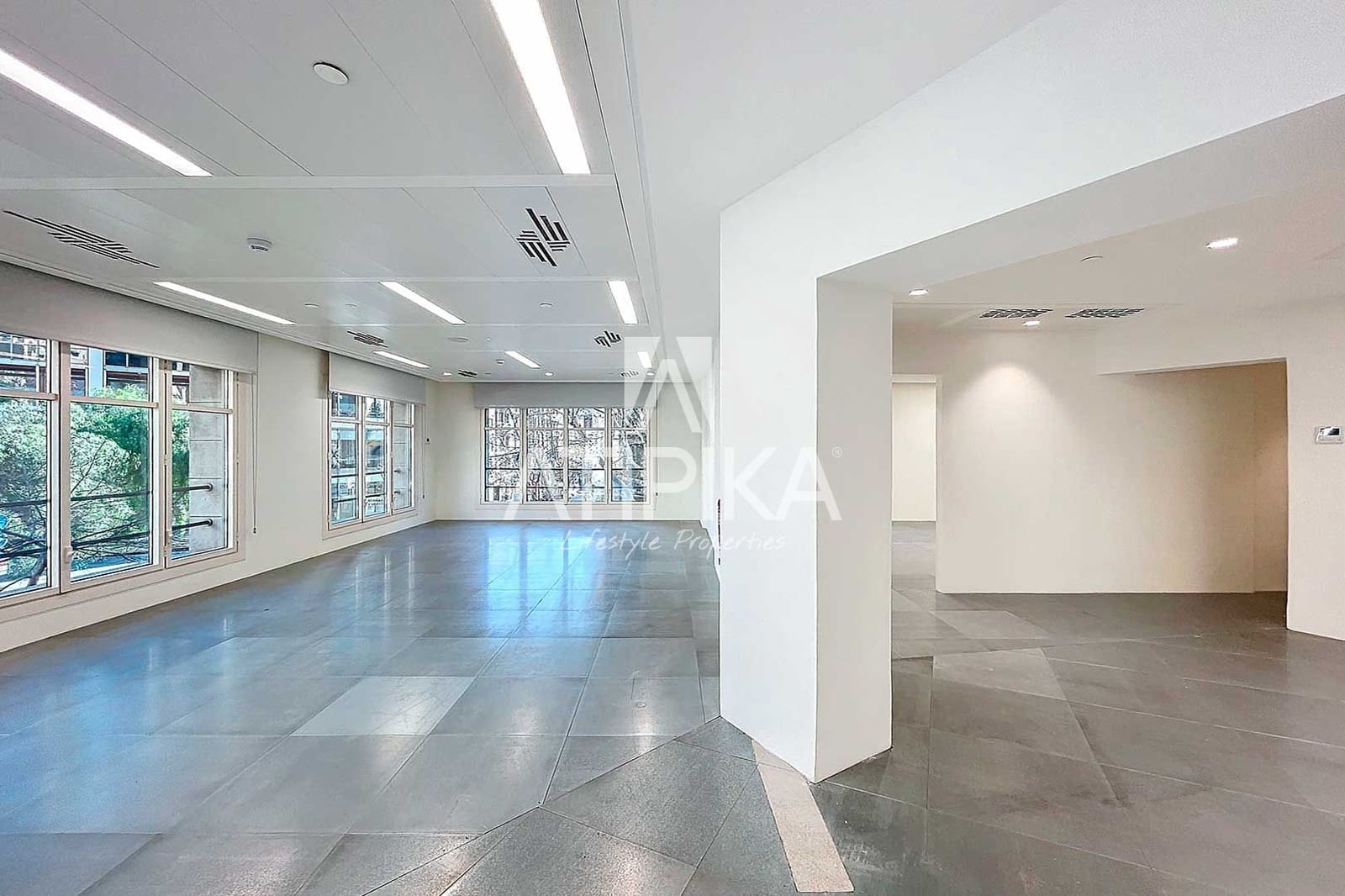 5 slaapkamer Kantoor te huur in Barcelona stad - € 13.130 (Ref: 9941338)