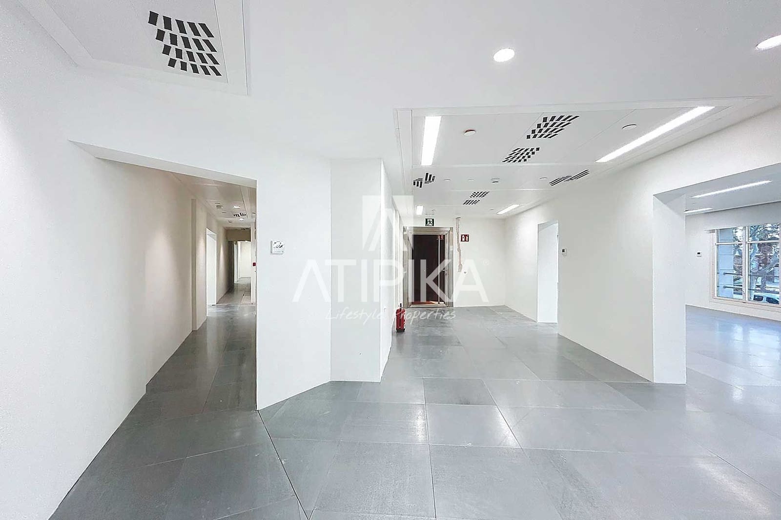 5 slaapkamer Kantoor te huur in Barcelona stad - € 13.130 (Ref: 9941338)