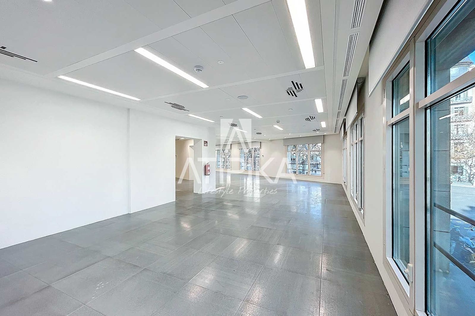 5 slaapkamer Kantoor te huur in Barcelona stad - € 13.130 (Ref: 9941338)