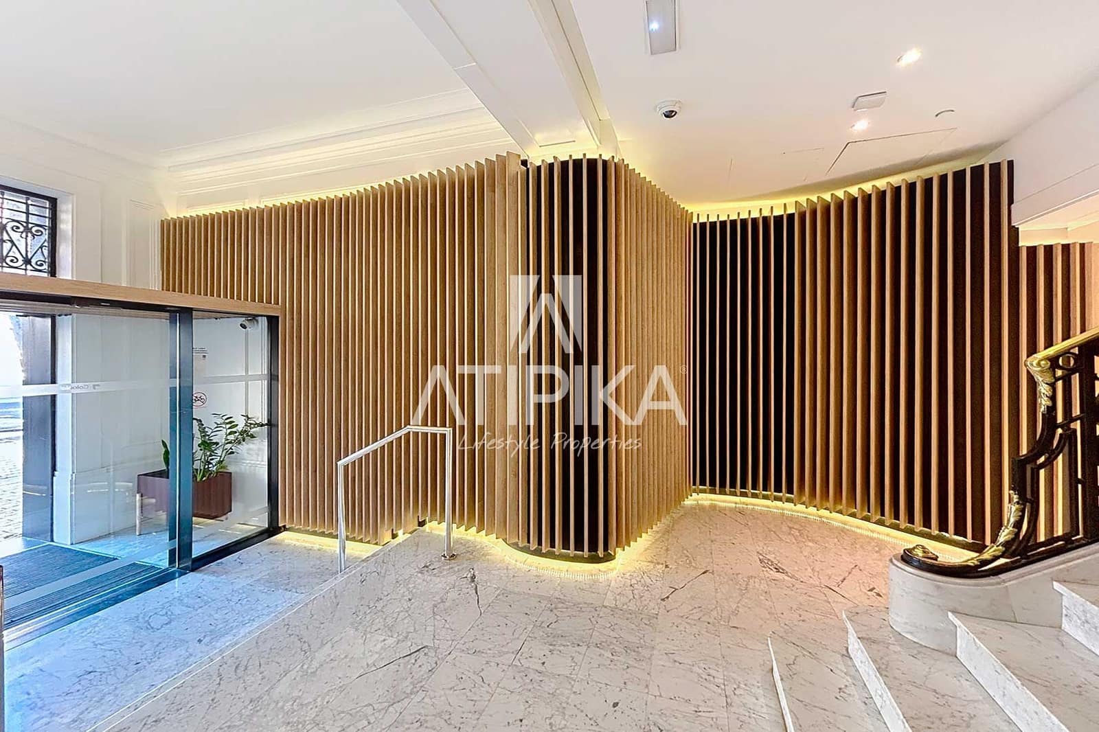 5 slaapkamer Kantoor te huur in Barcelona stad - € 13.130 (Ref: 9941338)