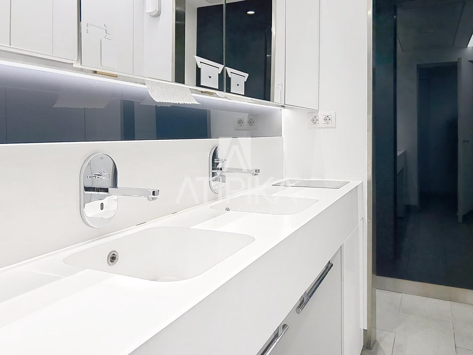 Oficina de 7 habitaciones en Barcelona ciudad en alquiler - 16.080 € (Ref: 9941339)