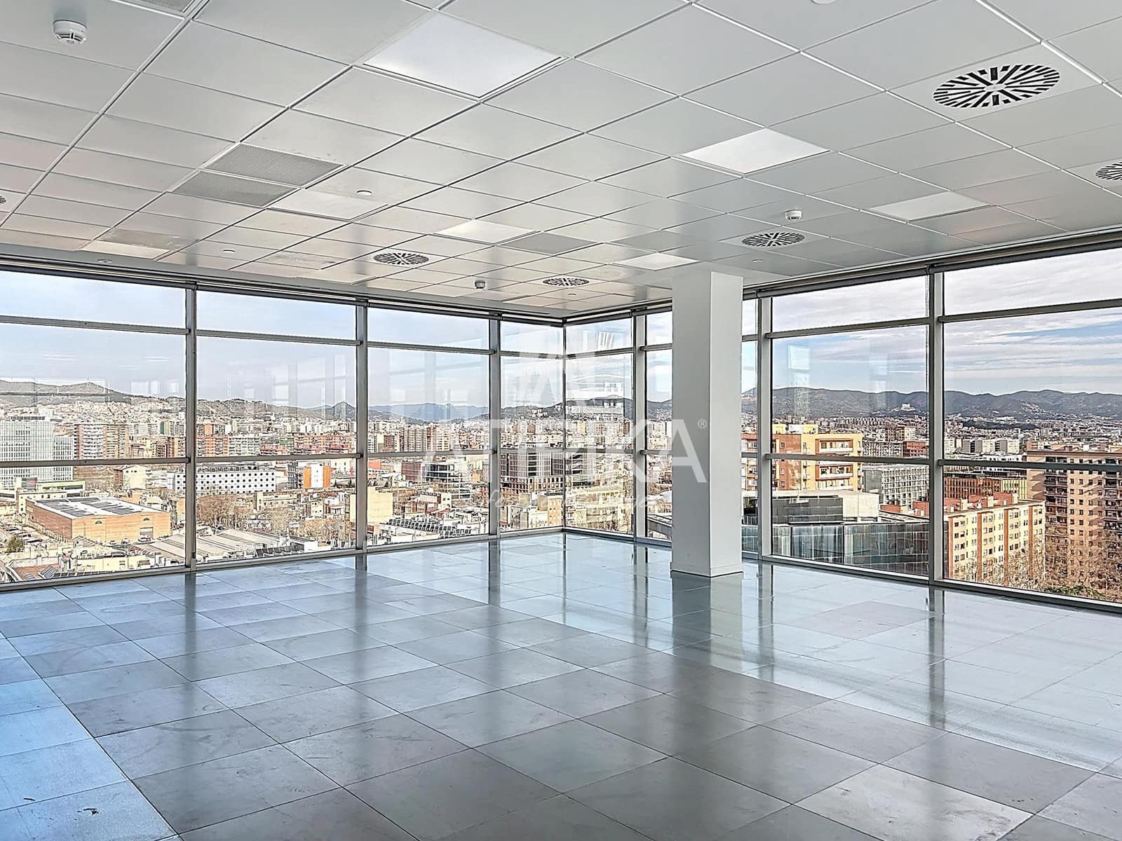 Kontor til leje i Barcelona by - € 14.742 (Ref: 9941340)