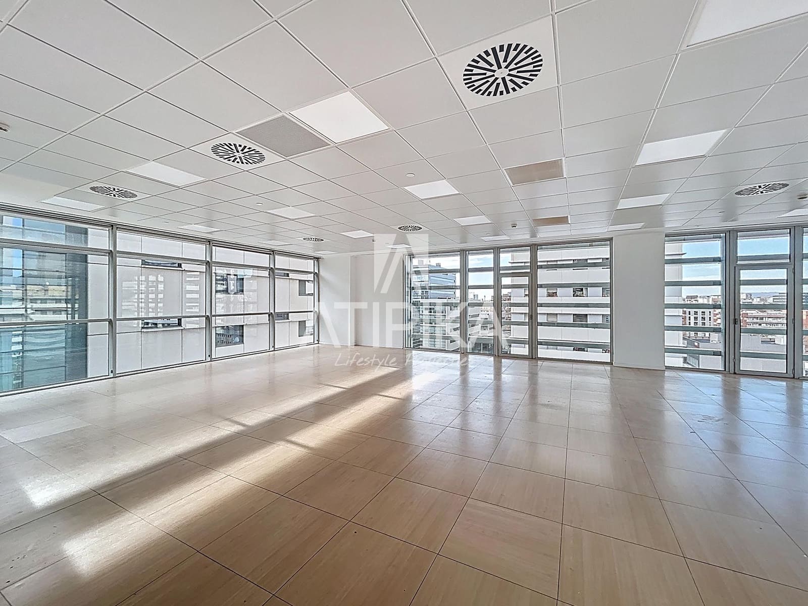 Kontor til leje i Barcelona by - € 5.680 (Ref: 9941342)