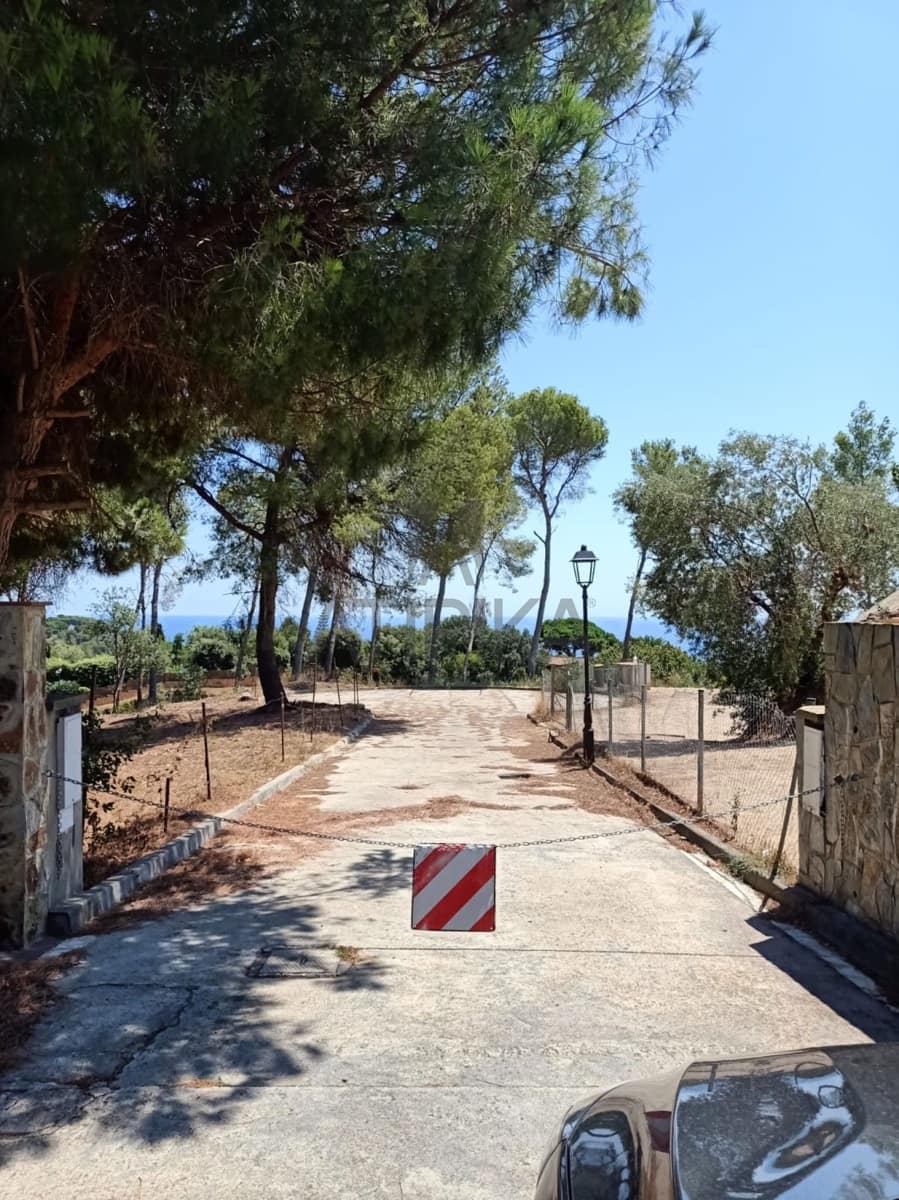 4 makuuhuone Huvila myytävänä paikassa Sant Andreu de Llavaneres mukana uima-altaan - 1 850 000 € (Ref: 9941344)