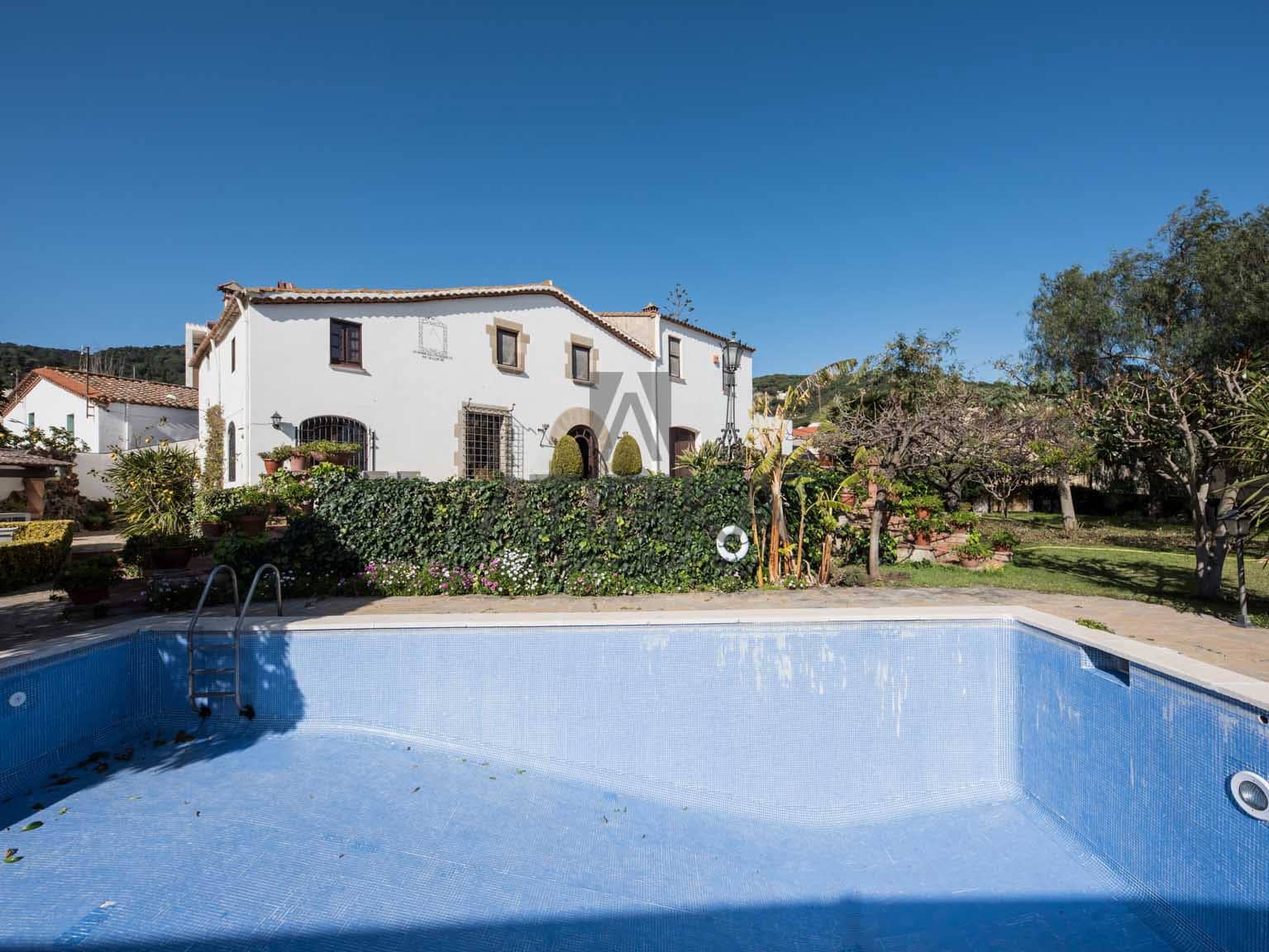 11 soveværelse Finca/Landehus til salg i Cabrera de Mar med swimmingpool - € 1.200.000 (Ref: 9941347)