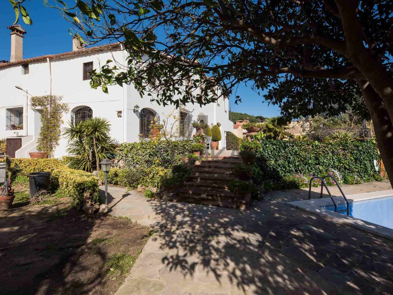 11 soveværelse Finca/Landehus til salg i Cabrera de Mar med swimmingpool - € 1.200.000 (Ref: 9941347)