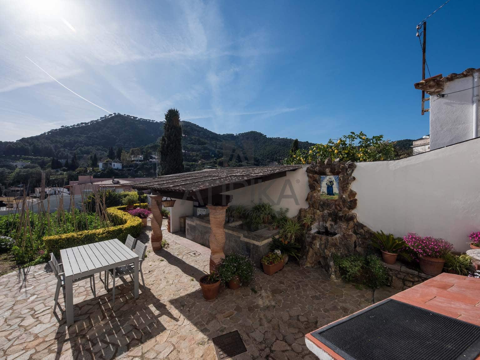 11 soveværelse Finca/Landehus til salg i Cabrera de Mar med swimmingpool - € 1.200.000 (Ref: 9941347)