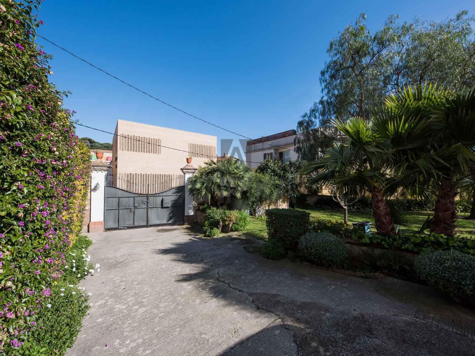 11 soveværelse Finca/Landehus til salg i Cabrera de Mar med swimmingpool - € 1.200.000 (Ref: 9941347)