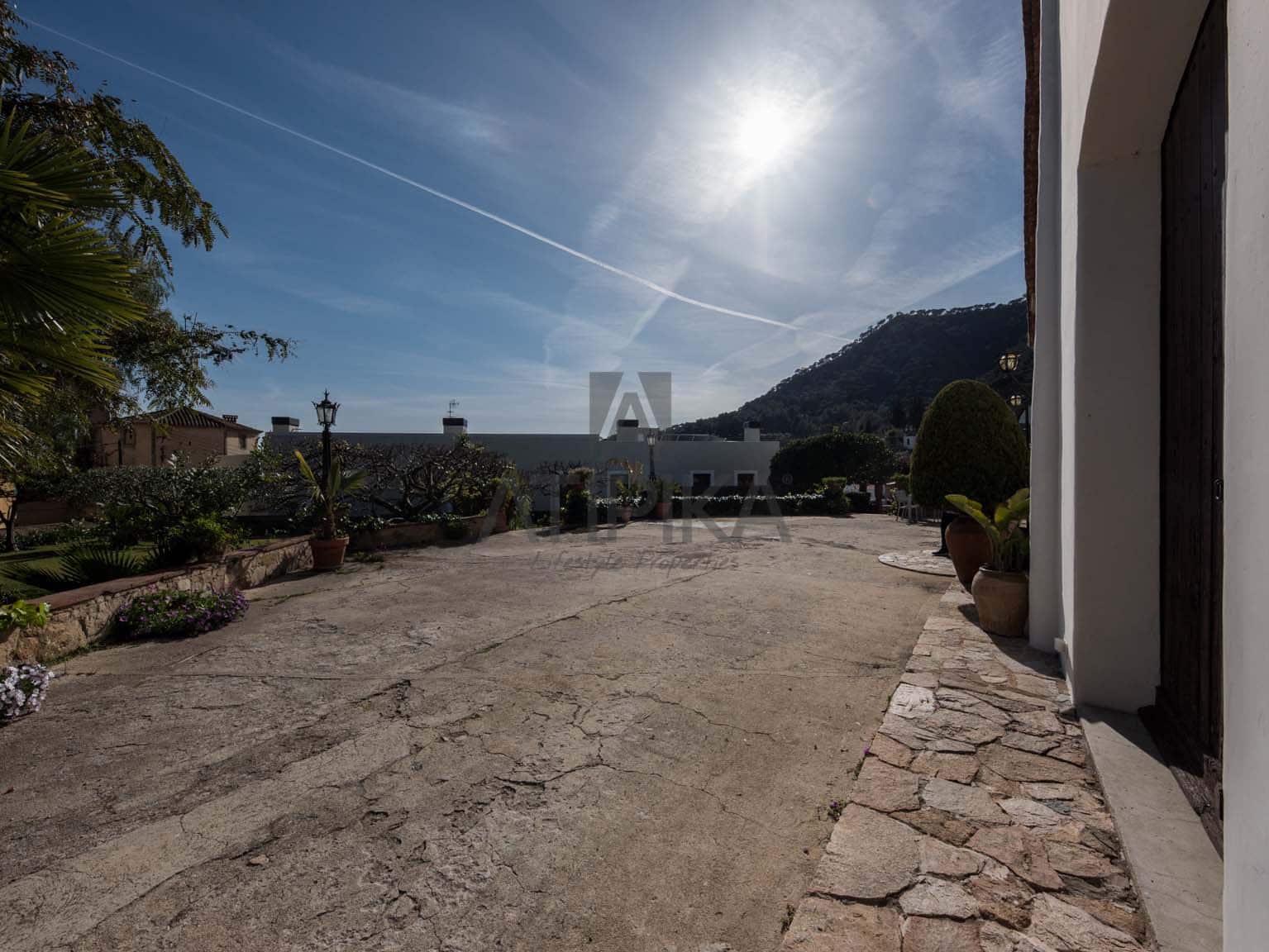 11 soveværelse Finca/Landehus til salg i Cabrera de Mar med swimmingpool - € 1.200.000 (Ref: 9941347)