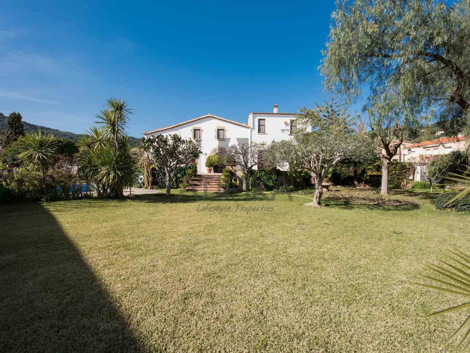 11 soveværelse Finca/Landehus til salg i Cabrera de Mar med swimmingpool - € 1.200.000 (Ref: 9941347)