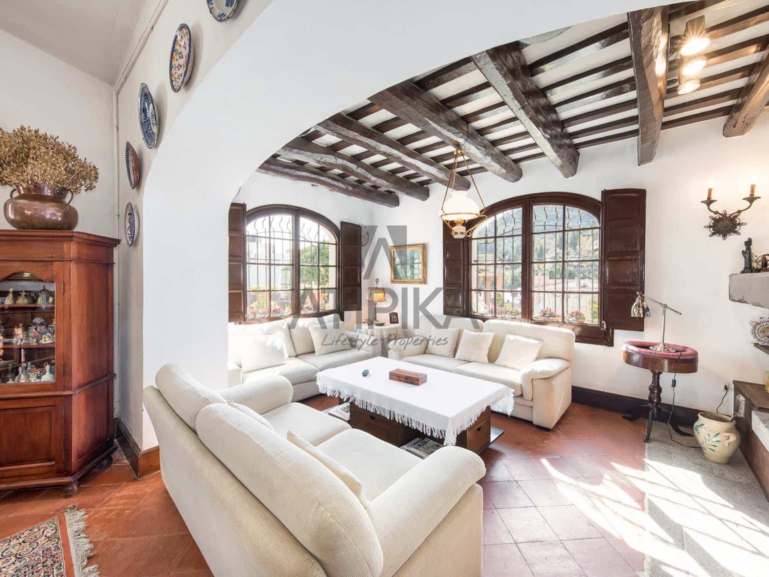 11 soveværelse Finca/Landehus til salg i Cabrera de Mar med swimmingpool - € 1.200.000 (Ref: 9941347)