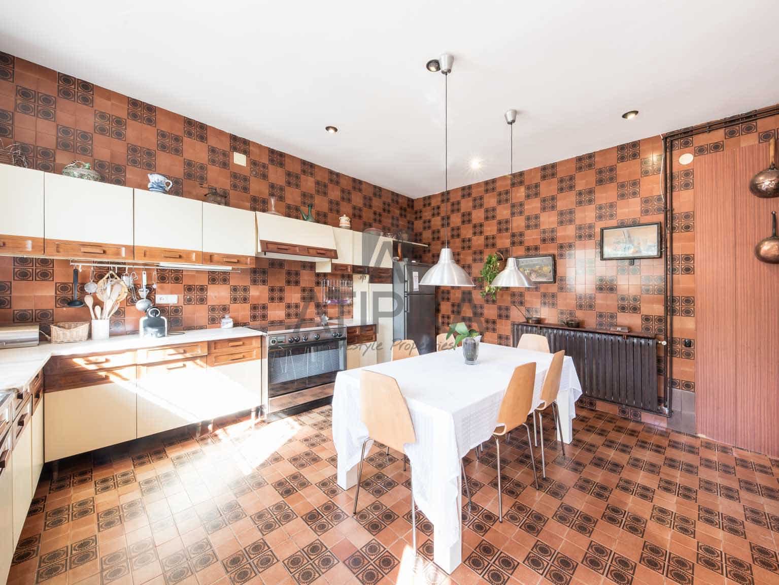 11 soveværelse Finca/Landehus til salg i Cabrera de Mar med swimmingpool - € 1.200.000 (Ref: 9941347)