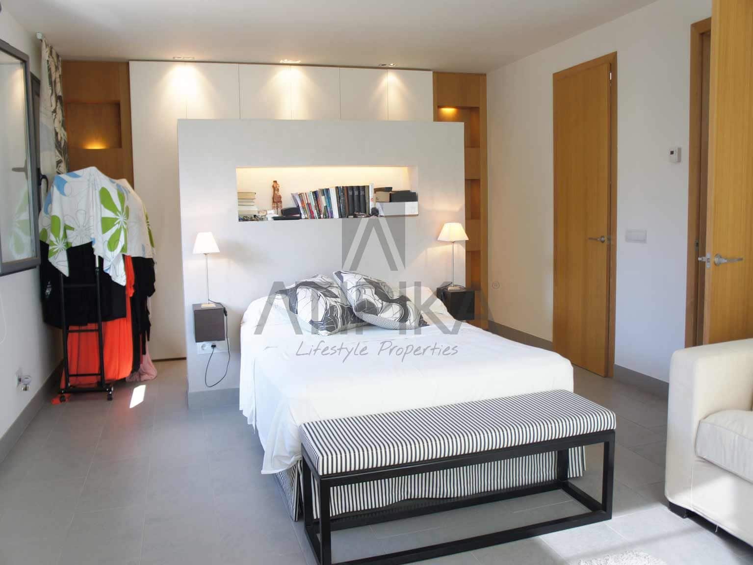 4 bedroom Villa for sale in Mahon / Mao with pool - € 1,300,000 (Ref: 9941349)
