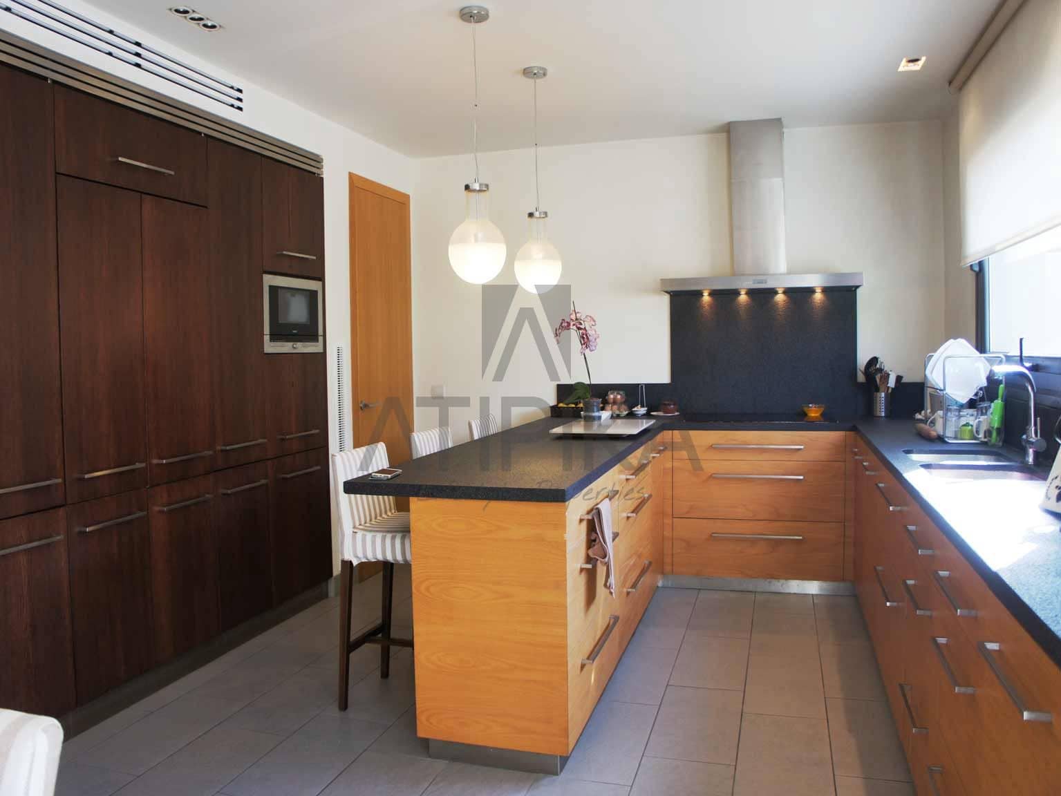 4 bedroom Villa for sale in Mahon / Mao with pool - € 1,300,000 (Ref: 9941349)