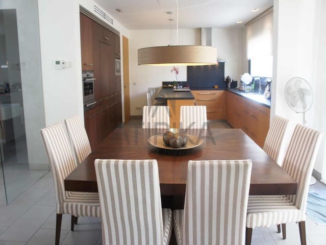4 soverom Villa til salgs i Mahón / Maó med svømmebasseng - € 1 300 000 (Ref: 9941349)