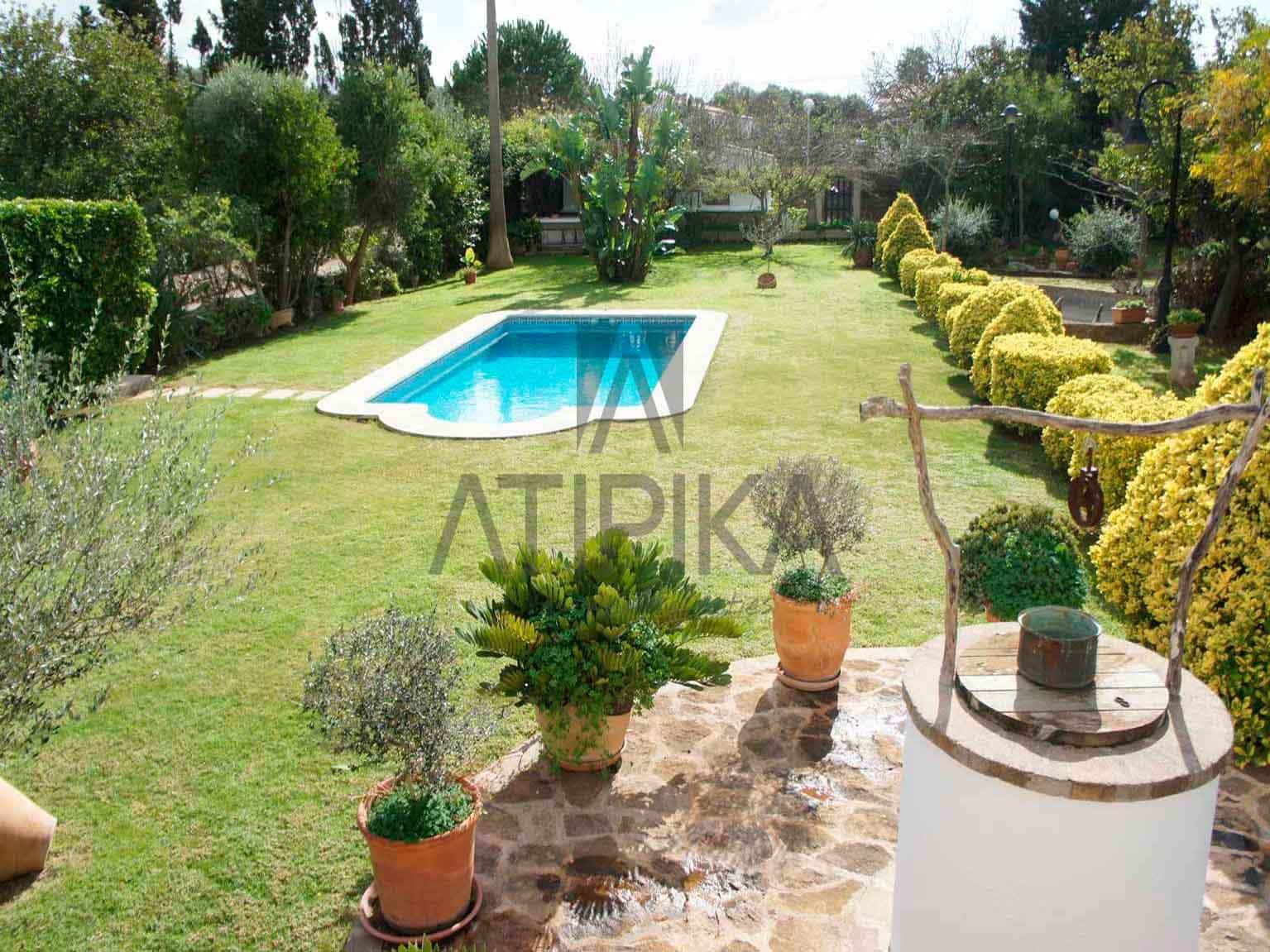 3 bedroom Villa for sale in La Argentina with pool - € 990,000 (Ref: 9941351)