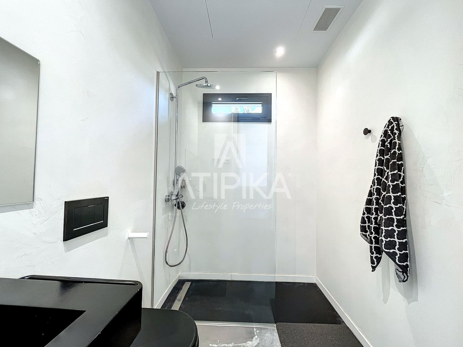 5 sypialnia Willa do wynajęcia w Castelldefels z basenem garażem - 11 000 € (Ref: 9941352)