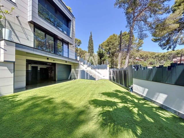 5 Zimmer Villa zu vermieten in Castelldefels mit Pool Garage - 11.000 € (Ref: 9941352)