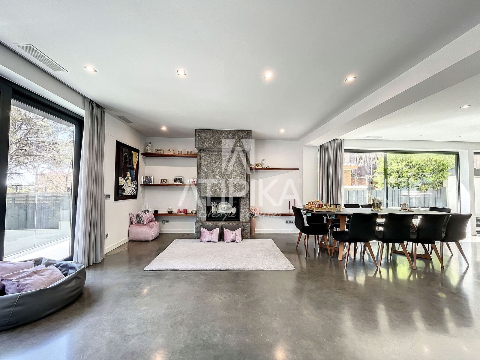 5 sypialnia Willa do wynajęcia w Castelldefels z basenem garażem - 11 000 € (Ref: 9941352)
