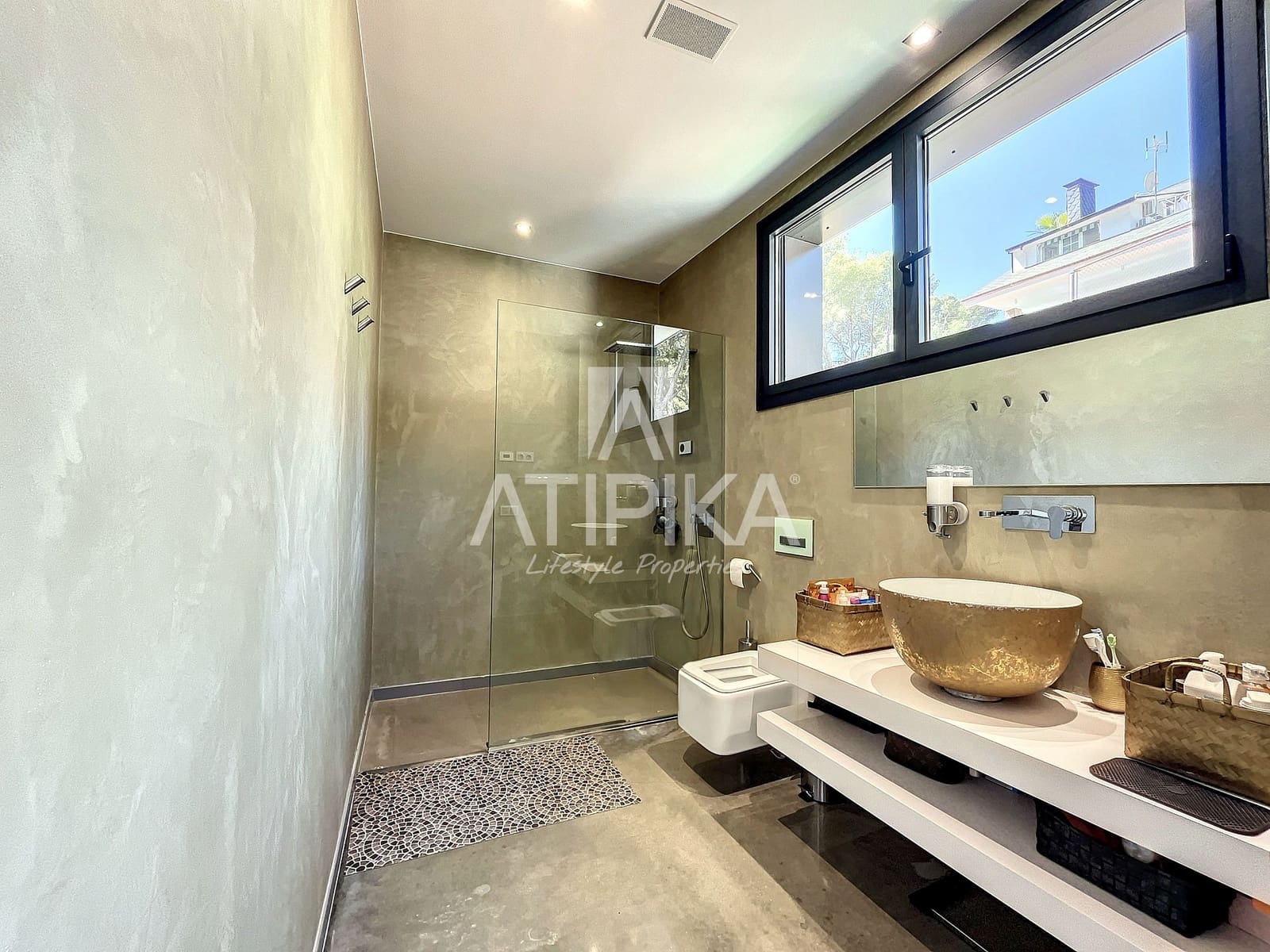 5 sypialnia Willa do wynajęcia w Castelldefels z basenem garażem - 11 000 € (Ref: 9941352)