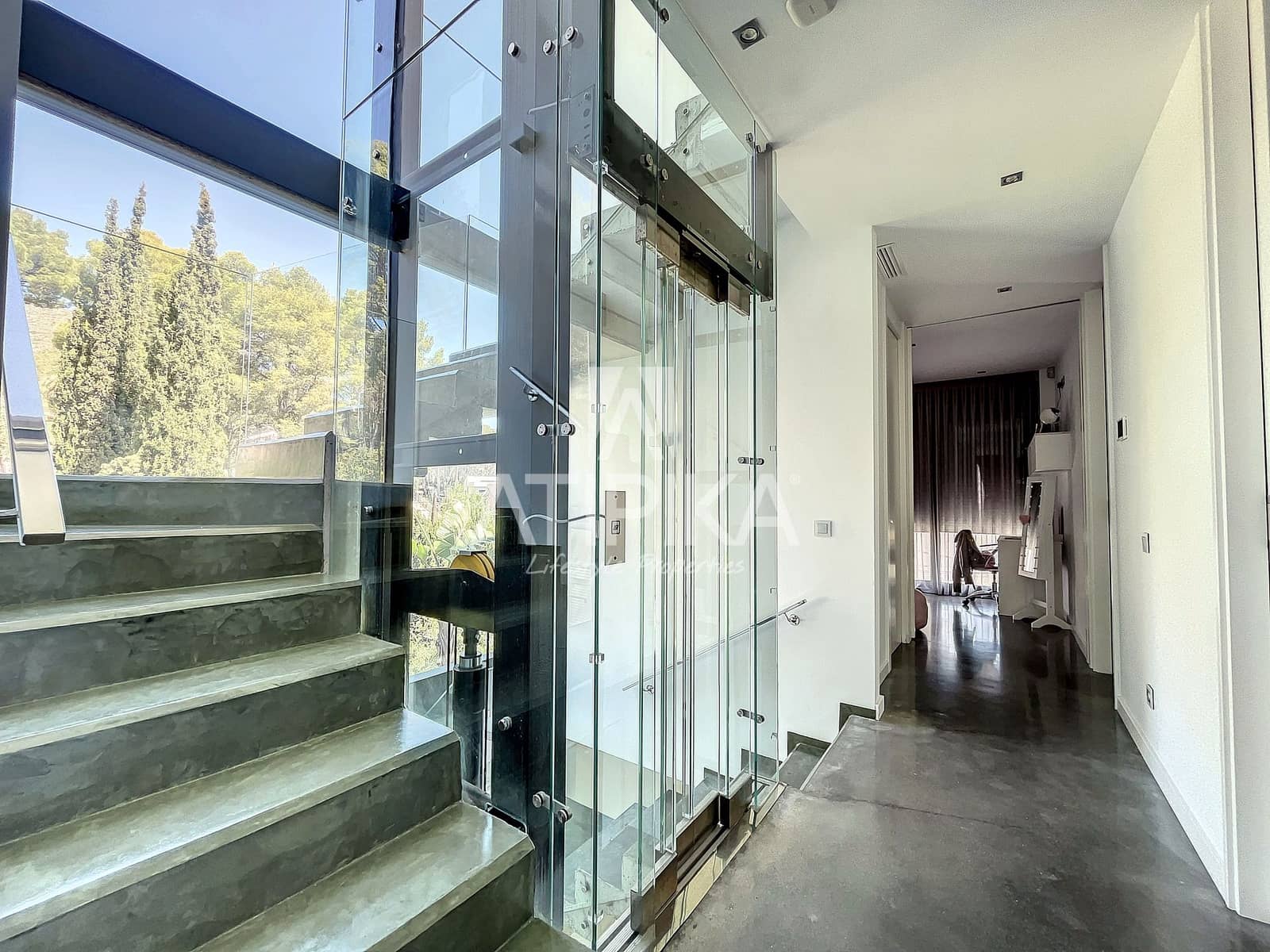 5 sypialnia Willa do wynajęcia w Castelldefels z basenem garażem - 11 000 € (Ref: 9941352)