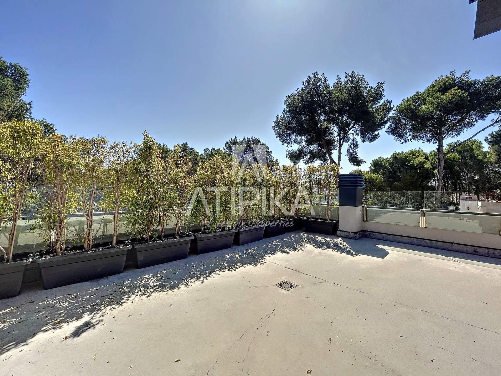 5 sypialnia Willa do wynajęcia w Castelldefels z basenem garażem - 11 000 € (Ref: 9941352)