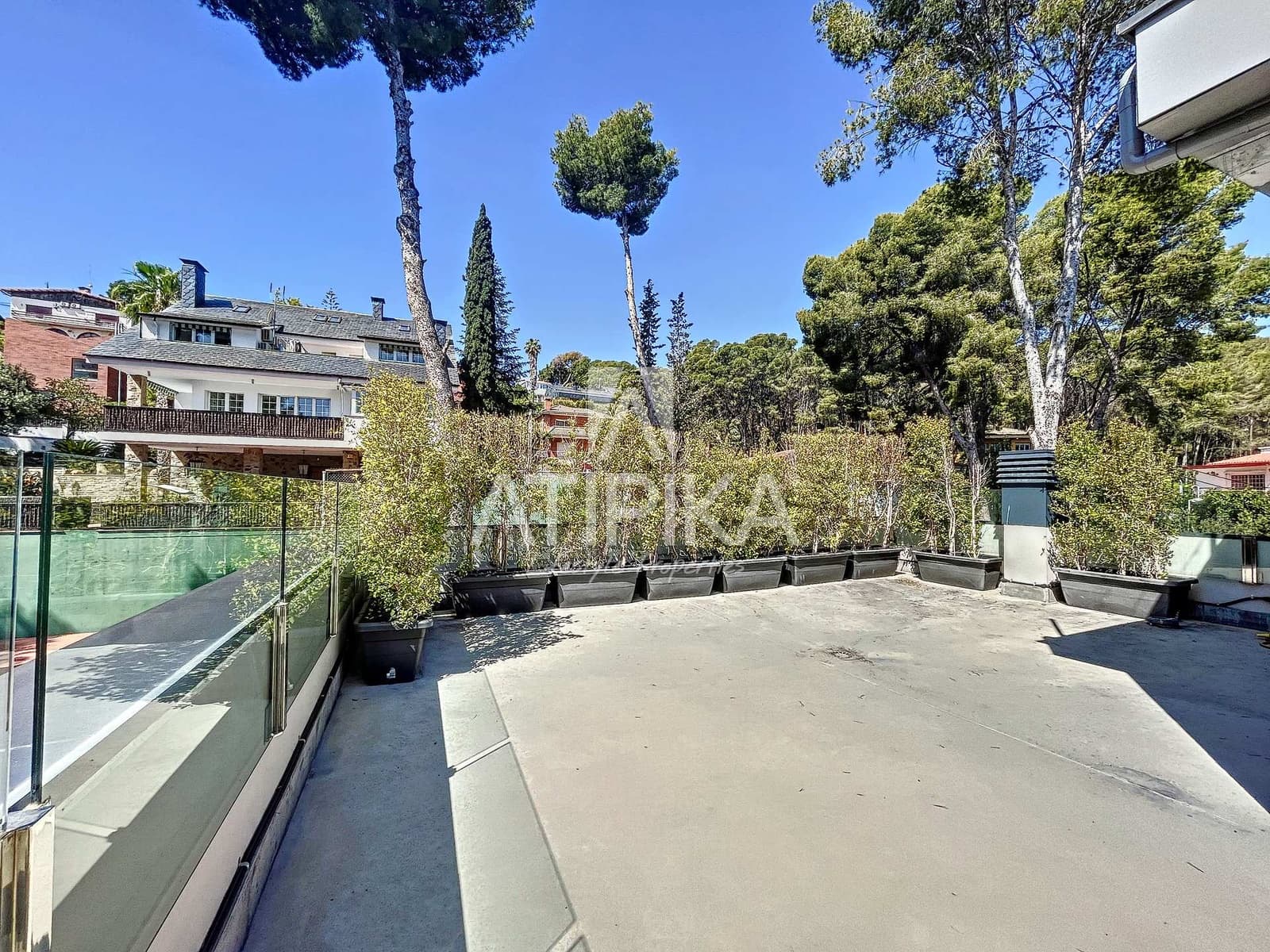 5 sypialnia Willa do wynajęcia w Castelldefels z basenem garażem - 11 000 € (Ref: 9941352)